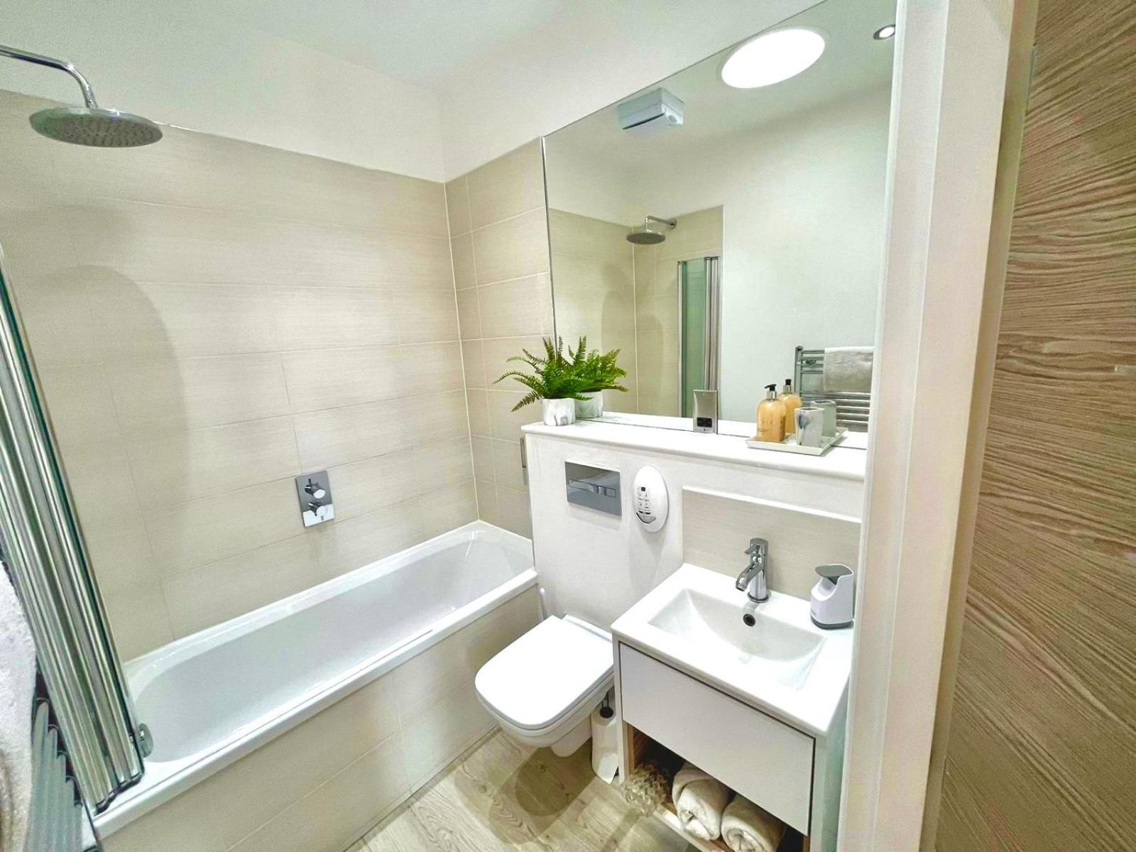 Apartament The Penthouse Margate, Balconies, Sea View, Gated Parking, Air Con! Zewnętrze zdjęcie